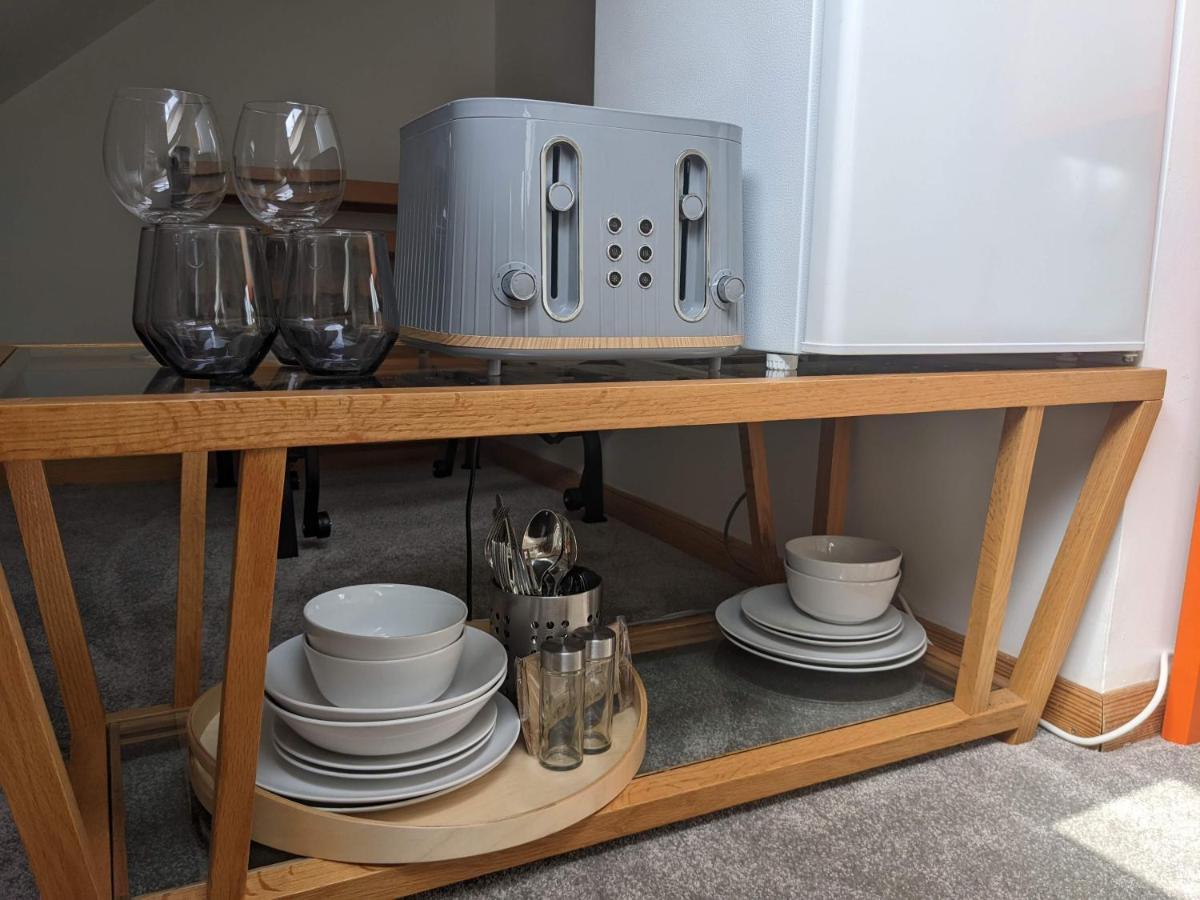 *Large Unique Retro Private Attic & Bathroom* Hove Exteriér fotografie