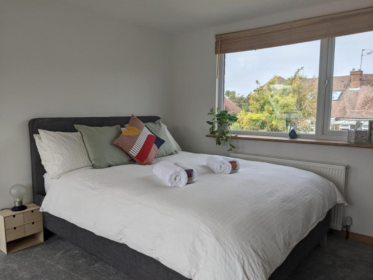 *Large Unique Retro Private Attic & Bathroom* Hove Exteriér fotografie