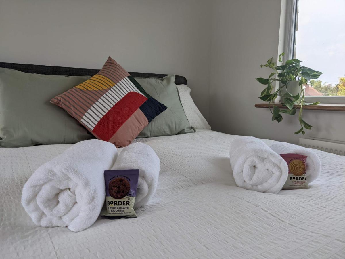 *Large Unique Retro Private Attic & Bathroom* Hove Exteriér fotografie